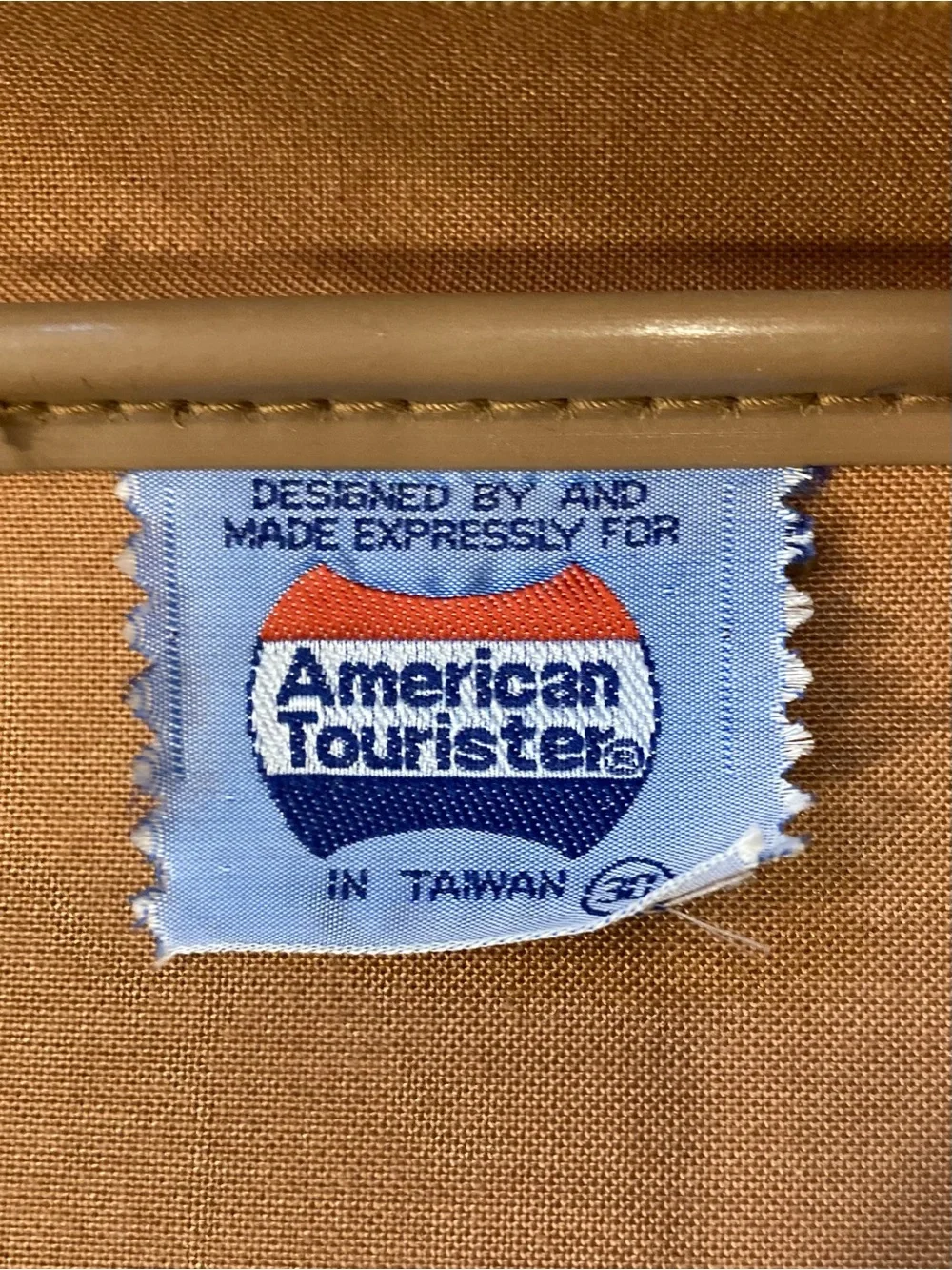 Vintage American Tourister Suitcase 1970s/80s Made in Taiwan